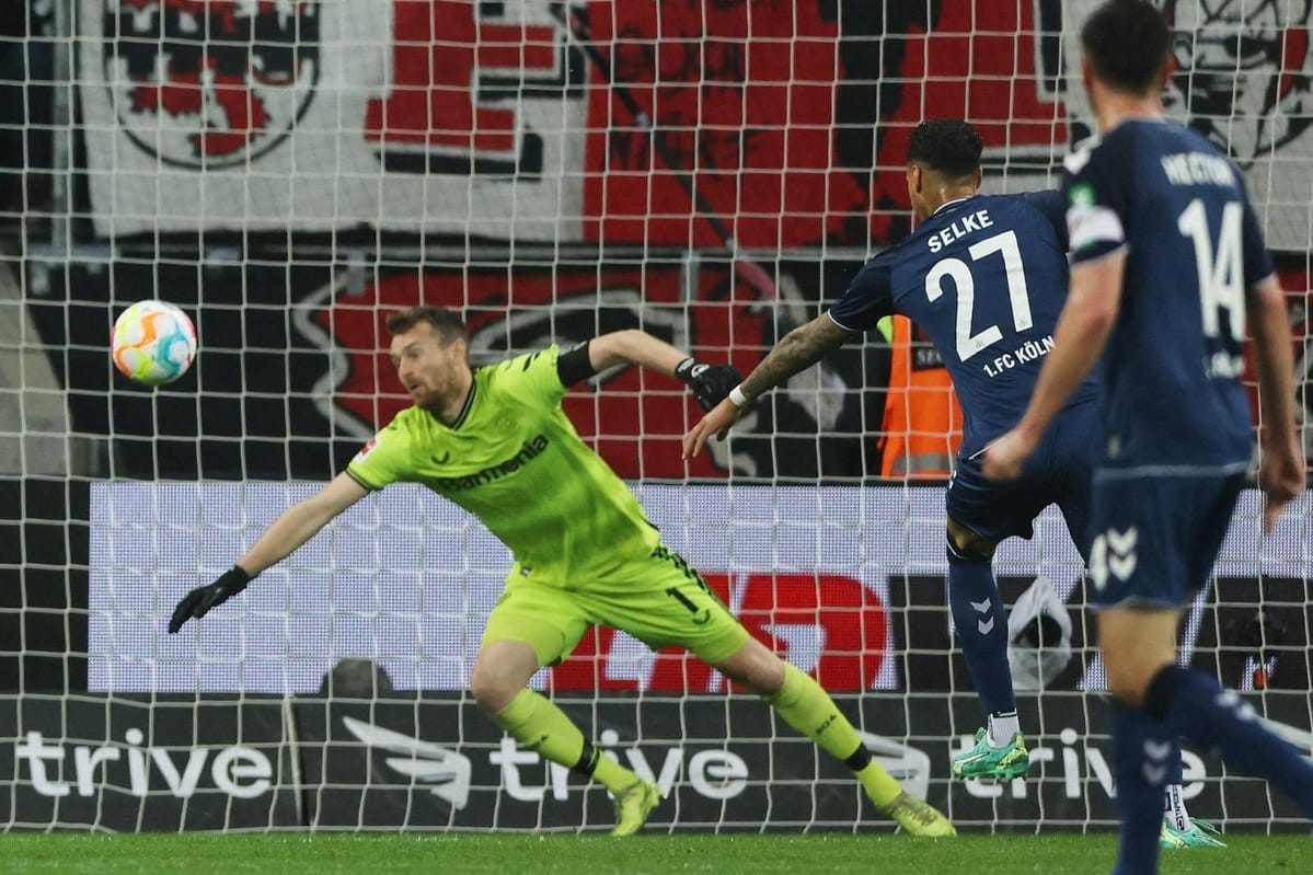 SOCCER-GERMANY-B04-CGN/REPORT