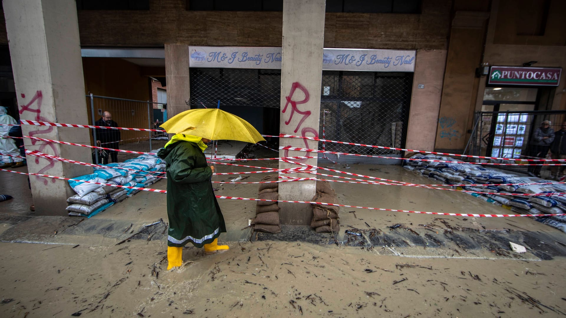 Hochwasser in Bologna: Nach heftigen Regenfällen mussten die Behörden 900 Menschen in der Region Emilia-Romagna evakuieren.