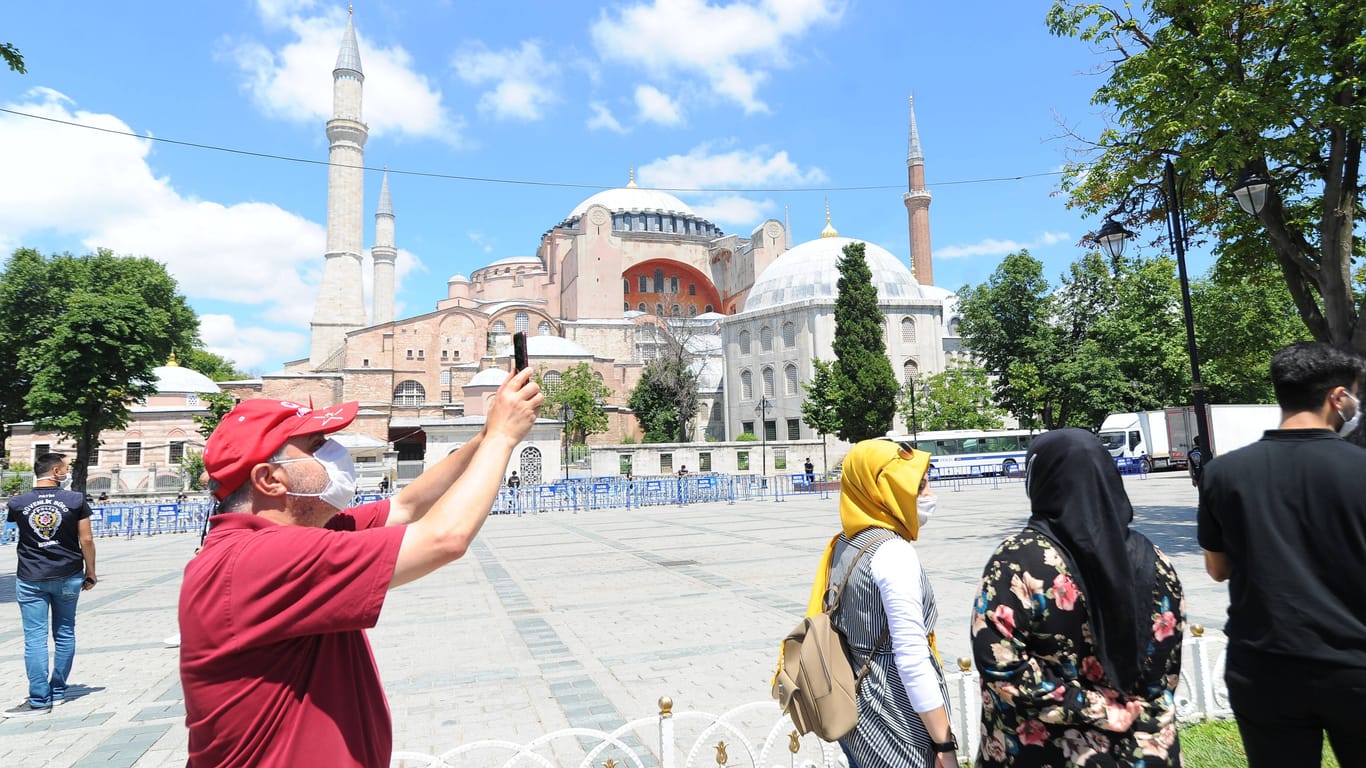 Hagia Sophia in Istanbul: Erdoğan lässt die antike Kirche wieder als Moschee nutzen.