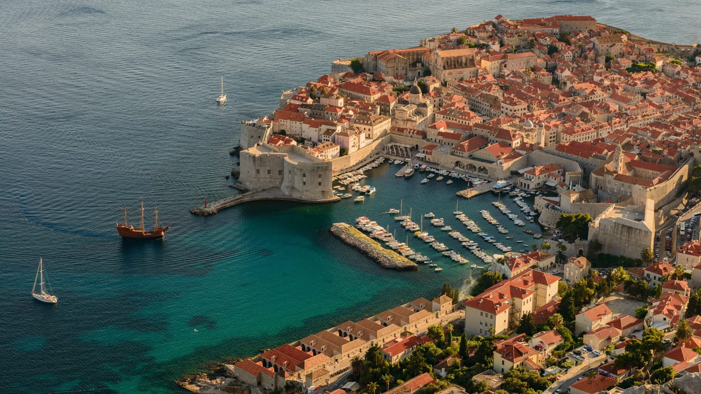 Ein Besuch lohnt sich: Mit ihrem historischen Zentrum ist die Altstadt Dubrovniks eine Stadt mit Charakter!