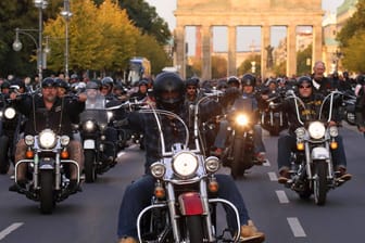 Berlin: Ein Hells Angels Motorrad-Korso durch die Hauptstadt im Jahr 2019.