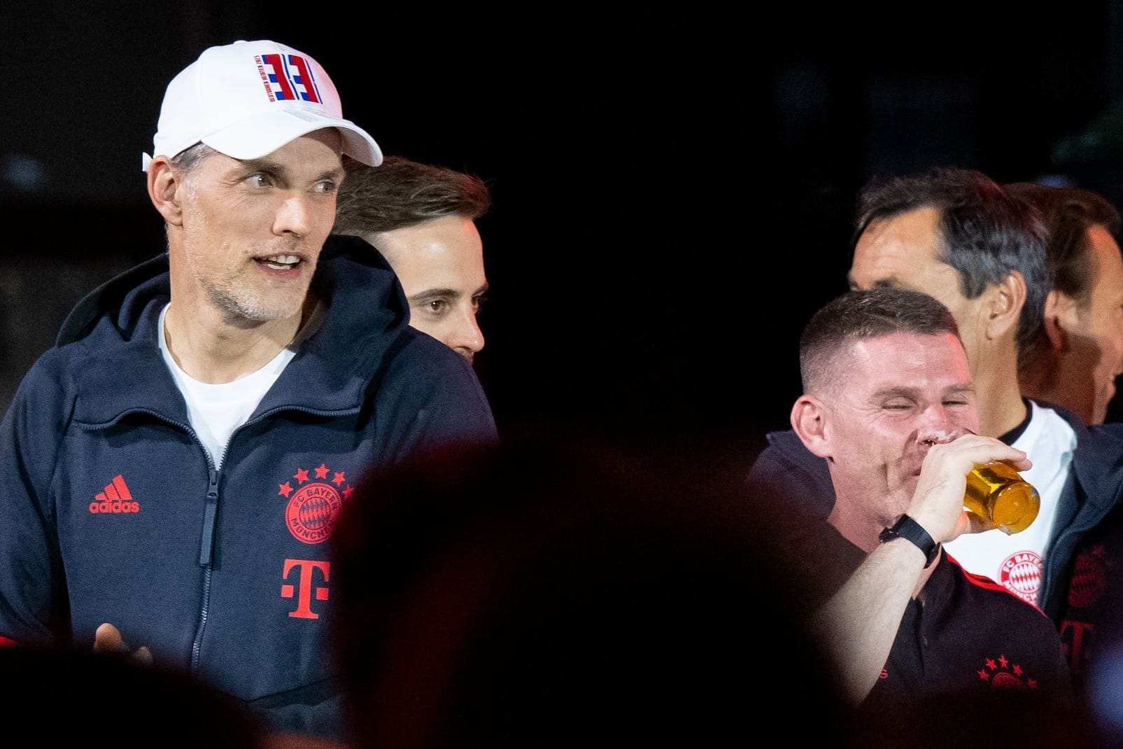 Party nach der Rückkehr: Thomas Tuchel und seine Mannschaft feierten den Gewinn der Meisterschaft.