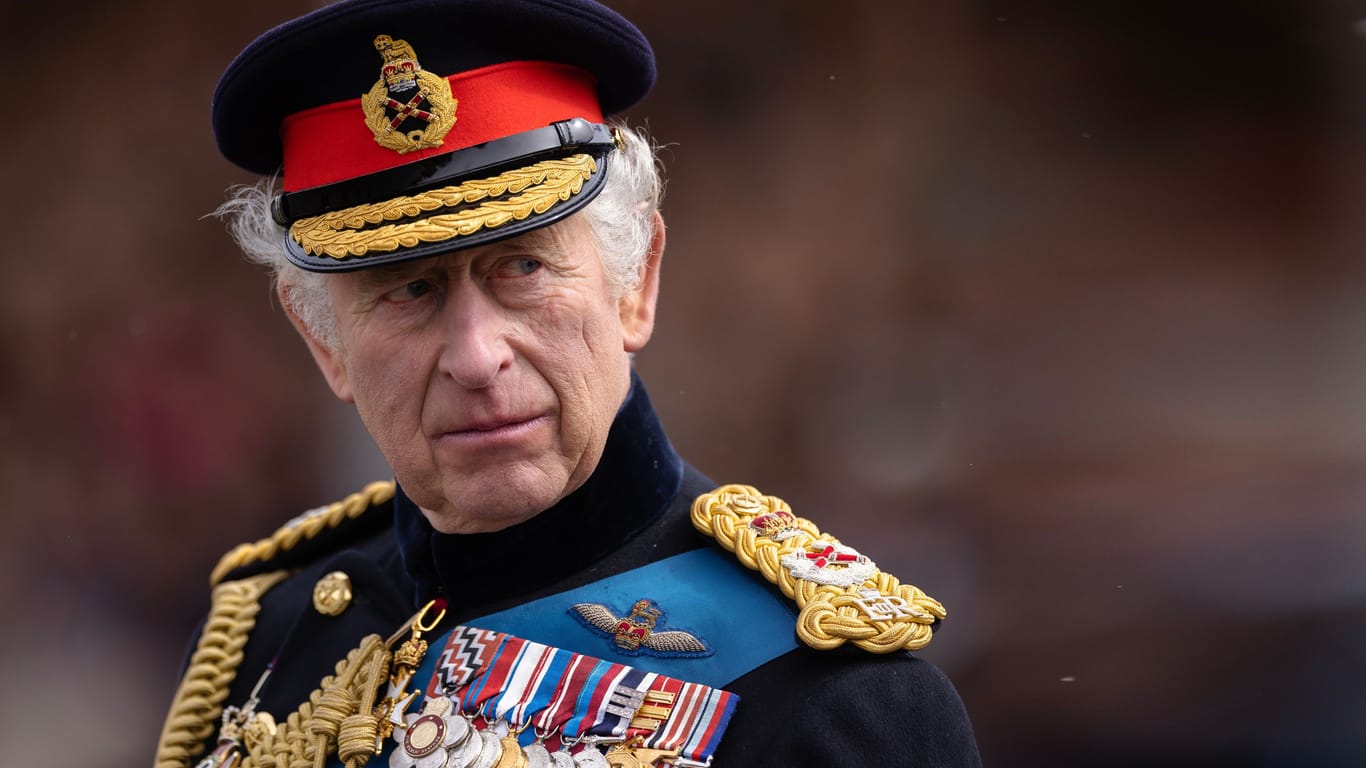 König Charles III: Nach der Krönung gönnt sich der 74-Jährige eine Verschnaufspause.