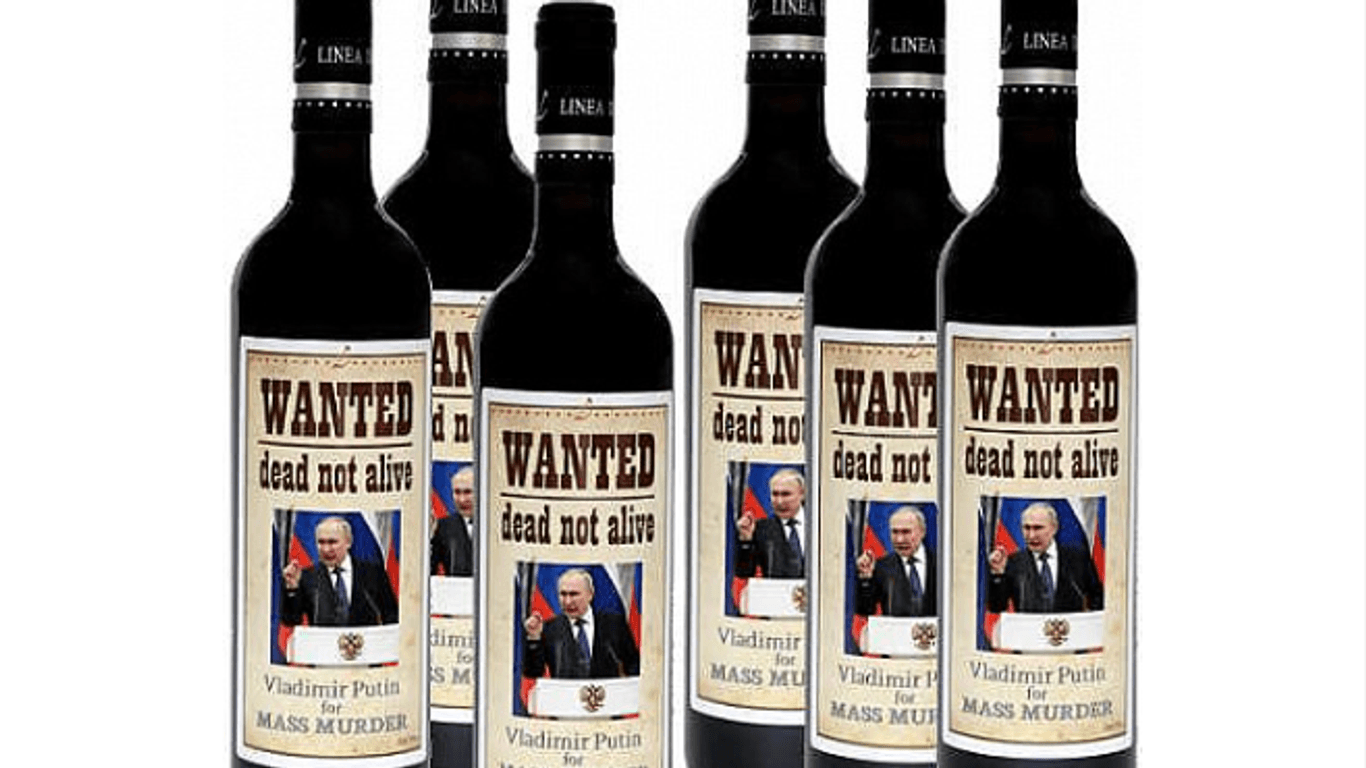 "Tot oder nicht lebendig": Das Weingut hat einen Wein ins Sortiment genommen, mit dem Putin wegen Massenmords gesucht wird.