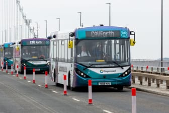 Im Probebetrieb: Busse einer Linie in Edinburgh fahren jetzt selbstständig.