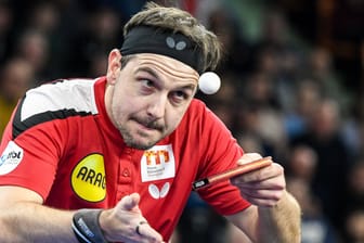 Timo Boll: Er hat sich verletzt.