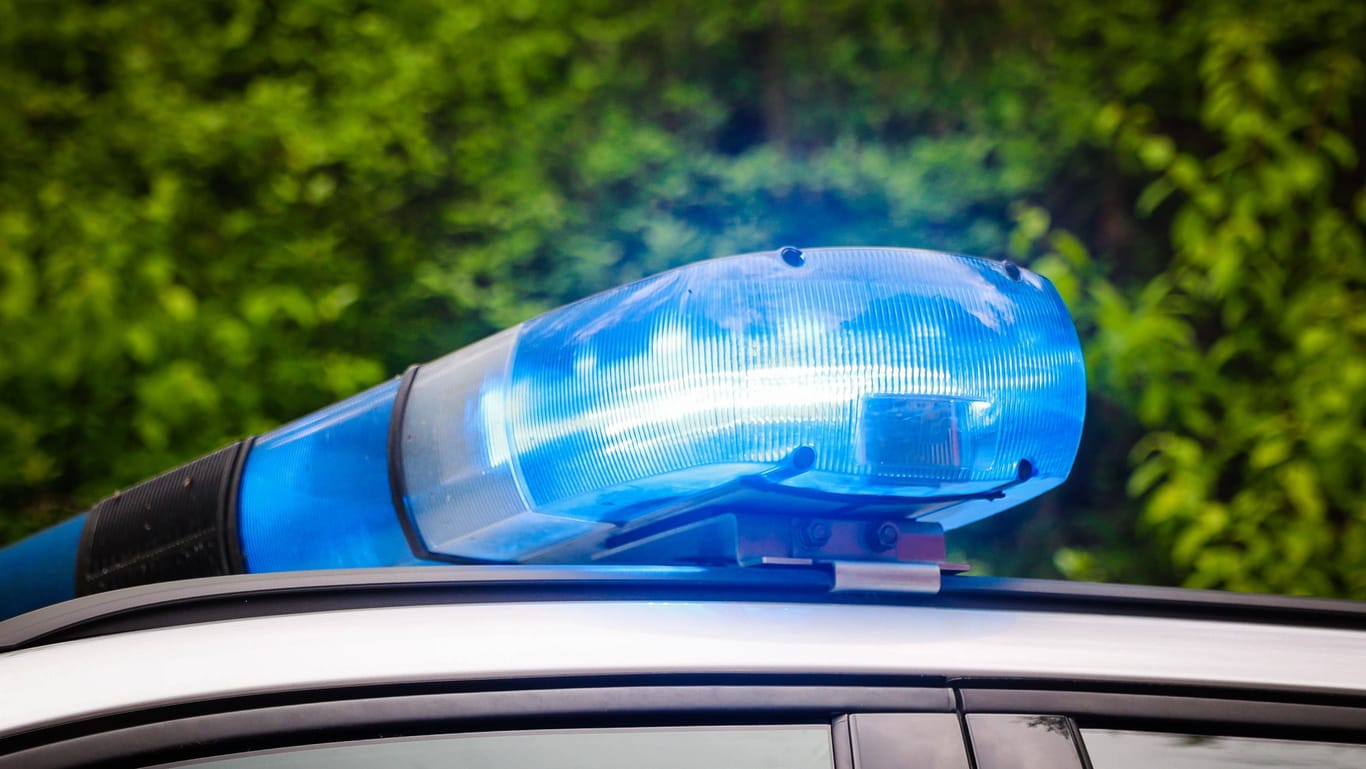 Blaulicht der Polizei (Symbolbild): Eine vermisste 13-Jährige ist wieder da.