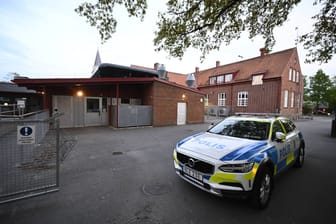 Die Schule in Svedala: Ein Kind starb, nachdem es vom Dach der Sporthalle gestürzt war.