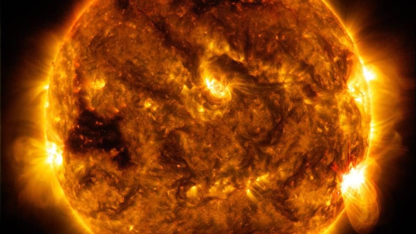Eine Aufnahme der Sonnenaktivitäten (Symbolfoto): Die Indische Weltraumforschungsbehörde ISRO hat eine Sonde in Richtung Sonne geschickt.