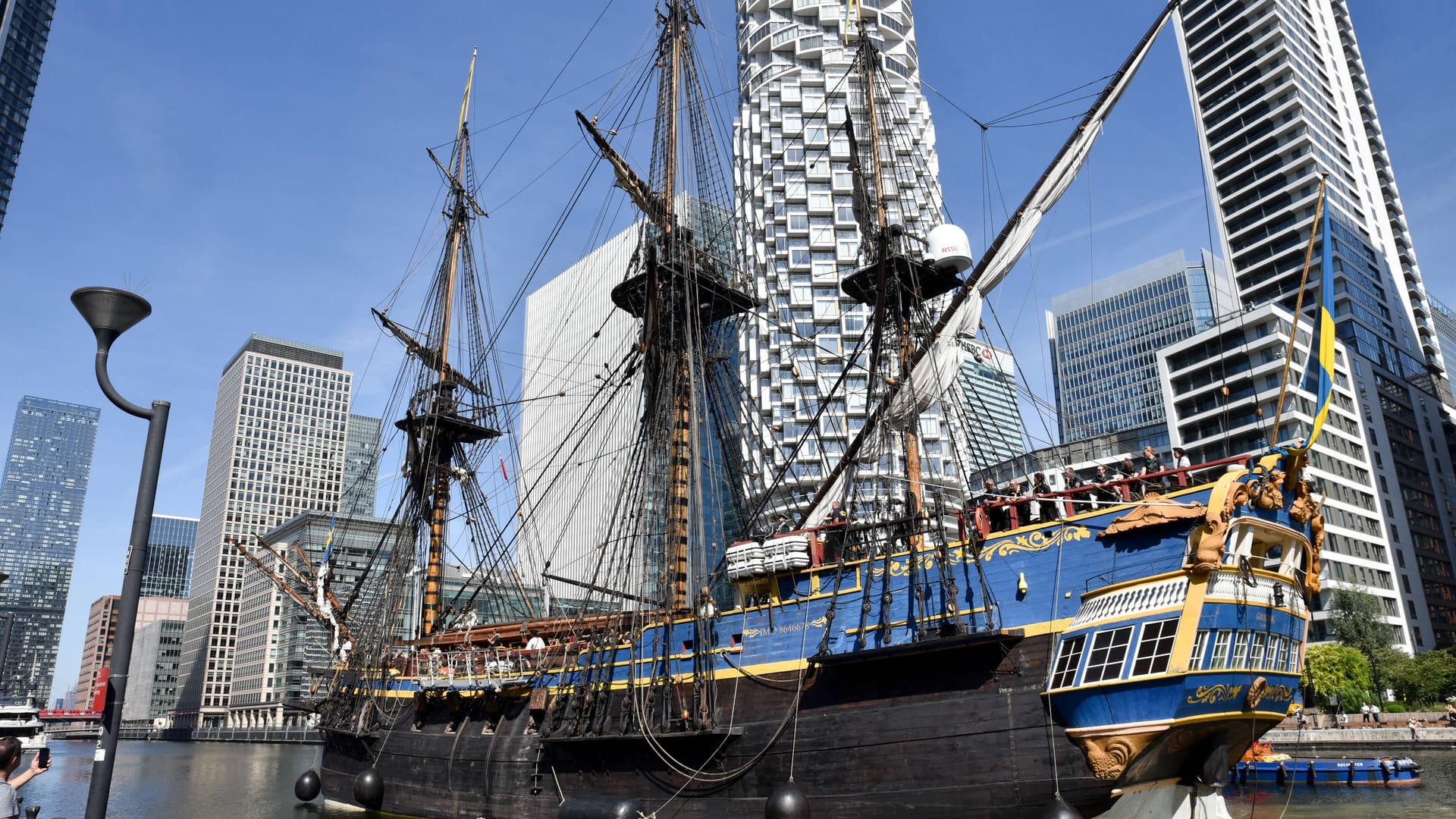 Die "Götheborg of Sweden" in London (Archivbild): Am Freitag macht das Segelschiff in Hamburg fest.