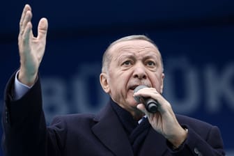 Recep Tayyip Erdoğan bei einem Wahlkampfauftritt in Ankara: Der türkische Präsident liegt in den Umfragen deutlich zurück.