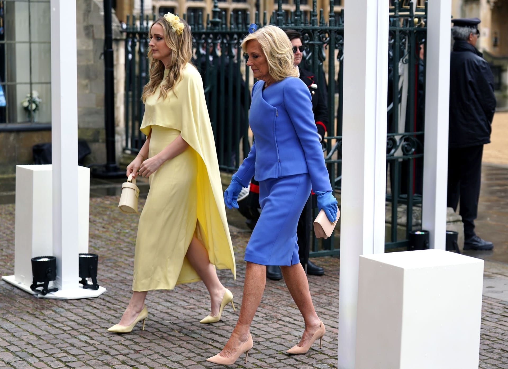 First Lady Jill Biden mit ihrer Enkelin Finnegan