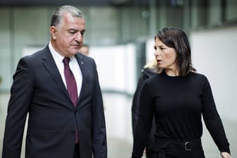 Ahmet Başar Şen und Annalena Baerbock (Archivbild): Der türkische Botschafter vertritt sein Land seit 2021 in Berlin.
