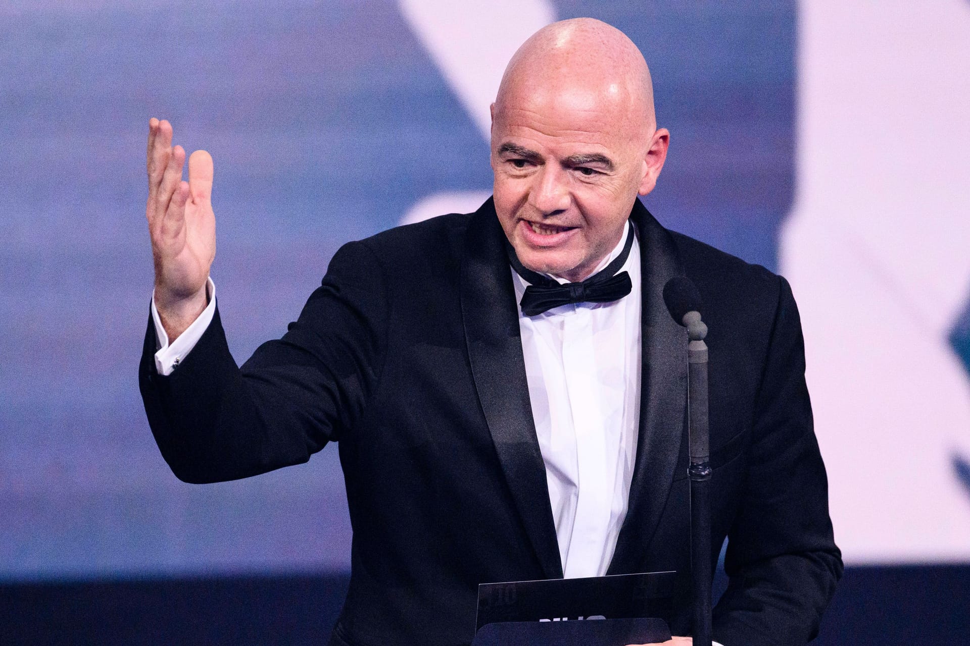 Gianni Infantino: Mit Blick auf die Frauen-WM erwartet er bessere Angebote der Sendeanstalten.