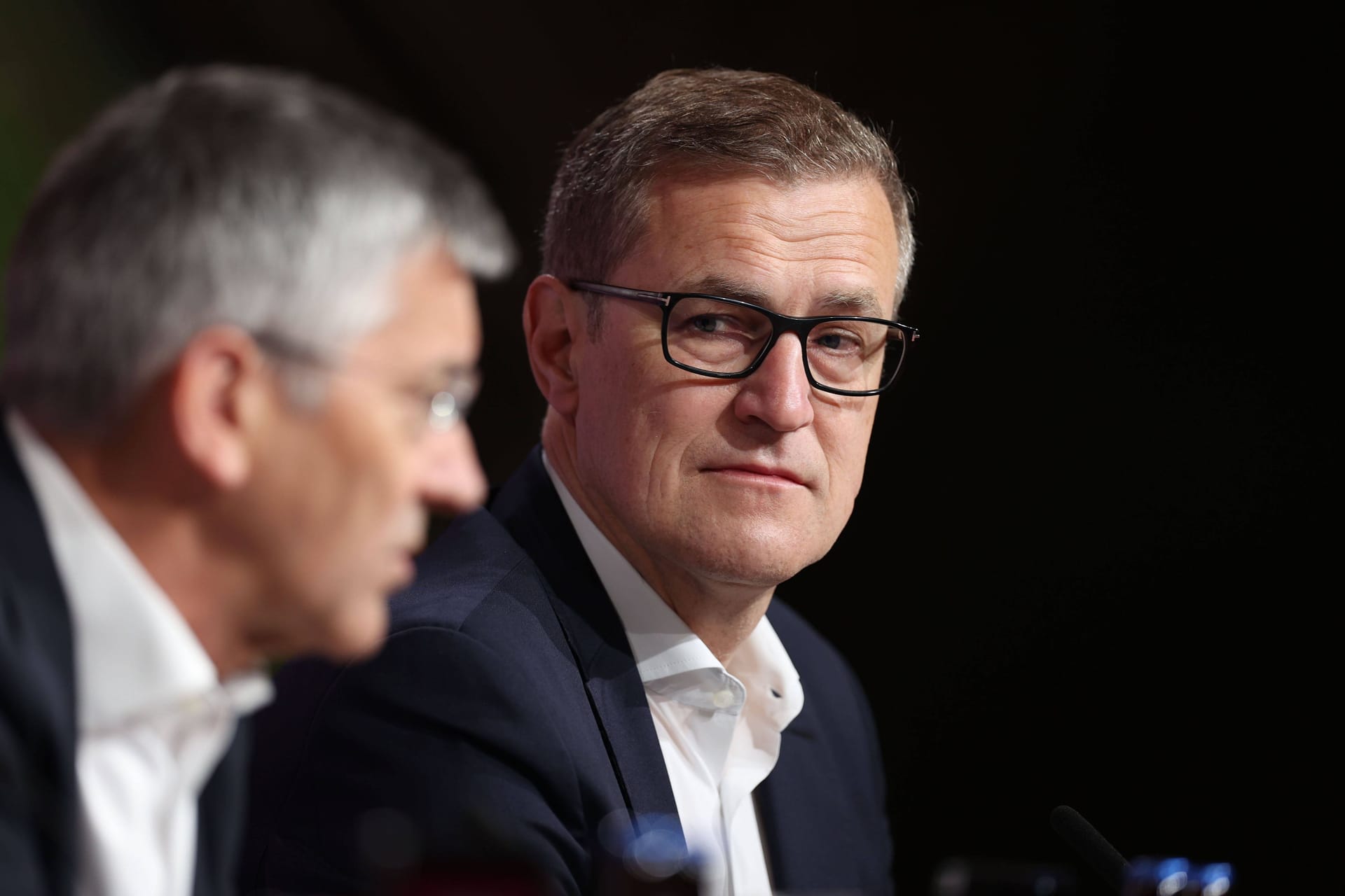 Pressekonferenz mit FCB-Präsident Herbert Hainer und dem neuen Vorstandsboss Jan-Christian Dreesen.