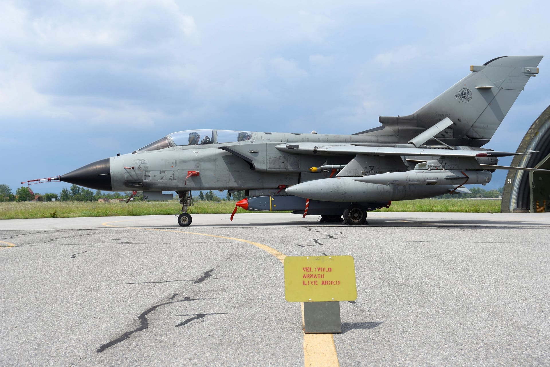 Ein Tornado mit einer "Shadow Storm"-Rakete (Archivbild): Großbritannien möchte den Marschflugkörper an die Ukraine liefern.