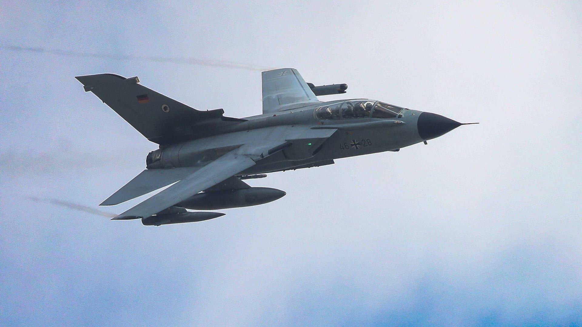 Tornado in der Luft (Symbolbild): Bei der Beschleunigung mit Überschallgeschwindigkeit kann es zu Knallgeräuschen kommen.