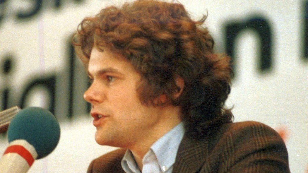 Olaf Scholz 1984: In seinen 20ern hatte der heutige Bundeskanzler volle Locken.