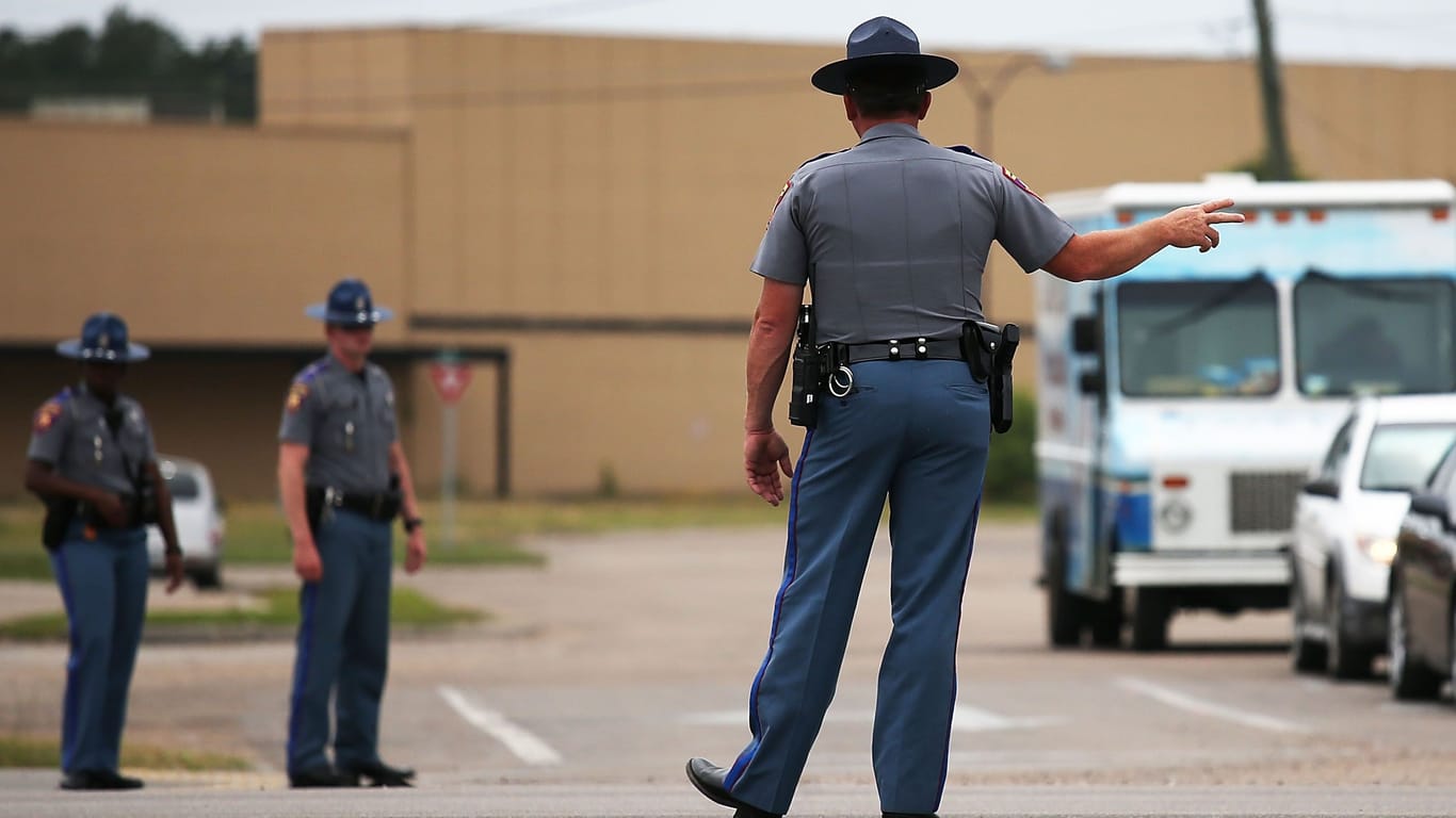 Ein US-Polizist im Bundesstaat Mississippi (Archivbild): Hier kam es zu einem tragischen Zwischenfall mit einem Elfjährigen.