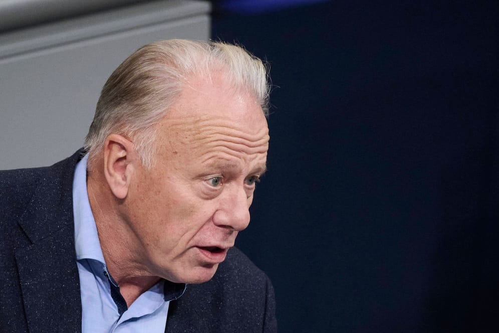 Jürgen Trittin bei einer Sitzung des Bundestags (Archivbild): Der Grünenpolitiker glaubt nicht, dass Russland den Drohnenangriff auf den Kreml inszeniert habe.