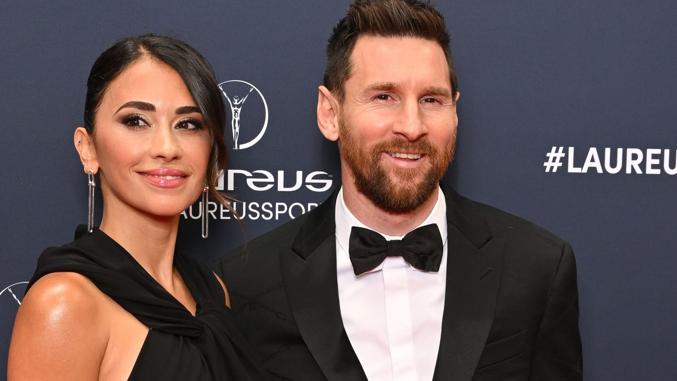 Lionel Messi mit Frau Antonela (l.) bei der Verleihung des Laureus Award 2023.