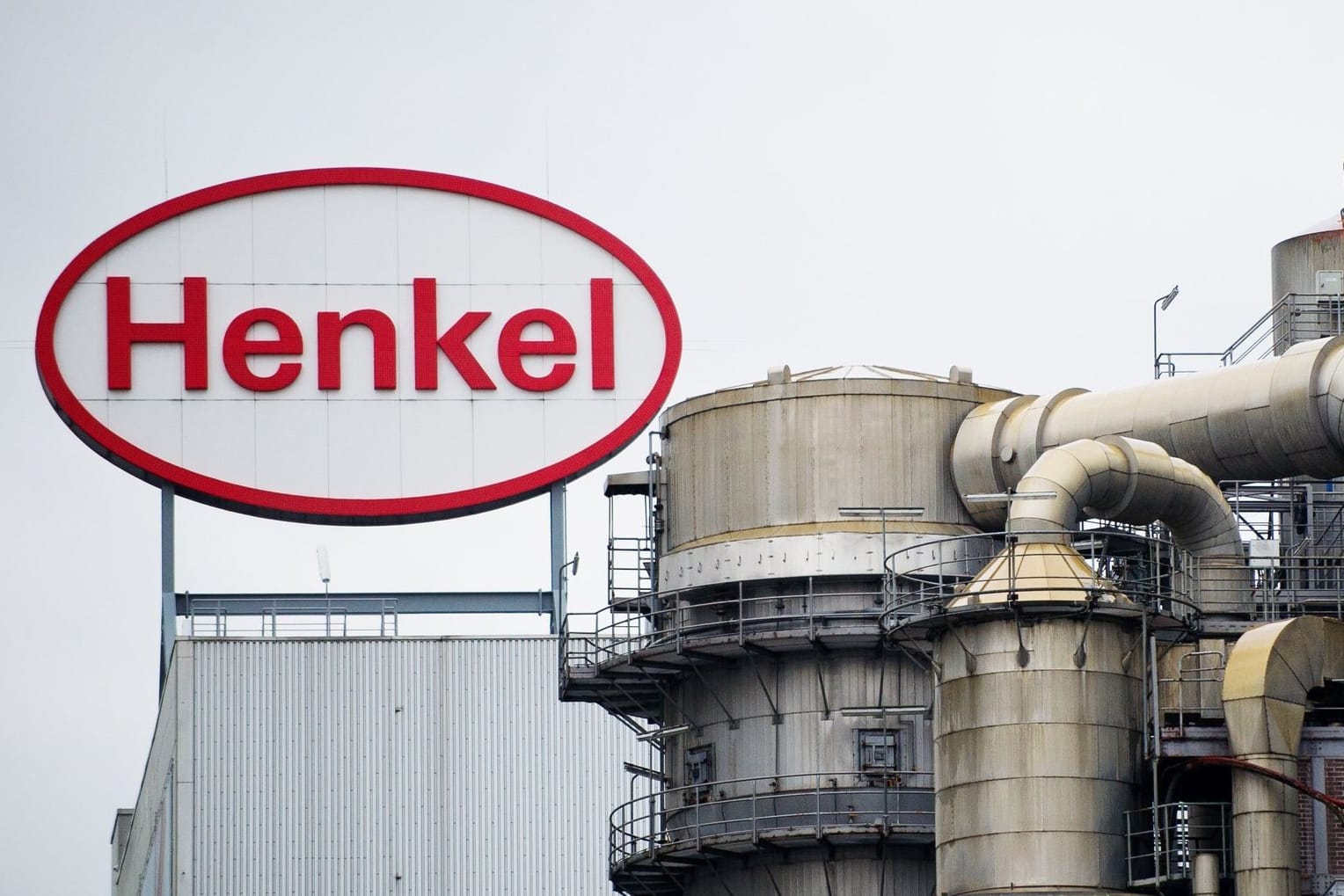 Henkel in Düsseldorf: Kräftige Preiserhöhungen prägten bereits das Bild der Henkel-Bilanz im ersten Quartal. Henkel in Düsseldorf: Kräftige Preiserhöhungen prägten bereits das Bild der Henkel-Bilanz im ersten Quartal.
