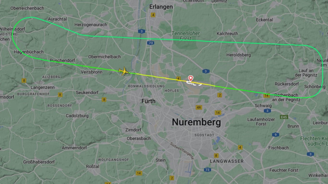 Die Route von Flug W43370: Schon kurz nach dem Start drehte die Maschine ab und steuerte Nürnberg wieder an.