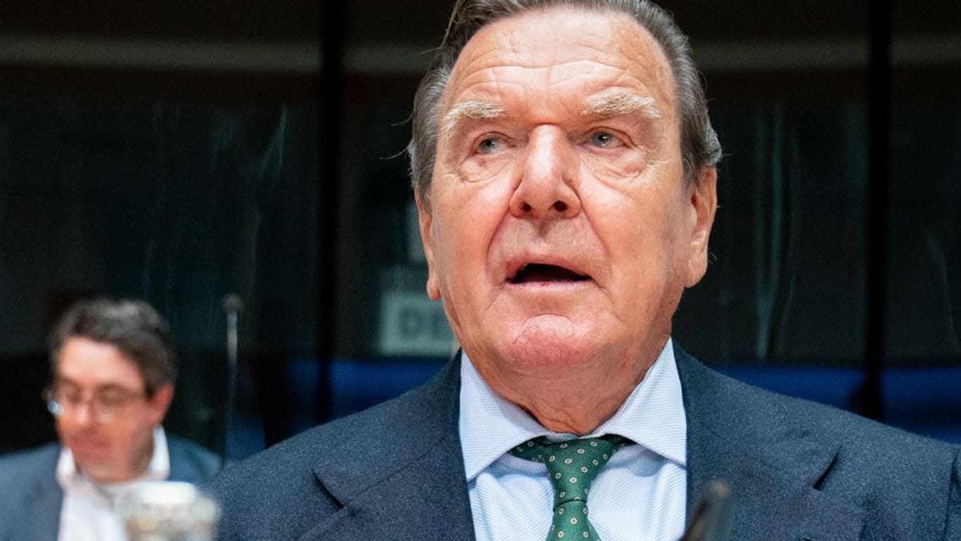 Gerhard Schröder: Viele Politiker kritisieren den Altkanzler.