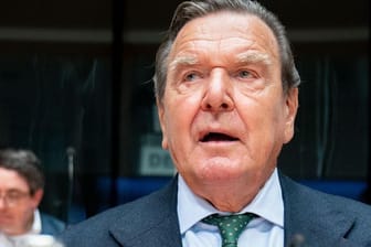 Gerhard Schröder: Viele Politiker kritisieren den Altkanzler.