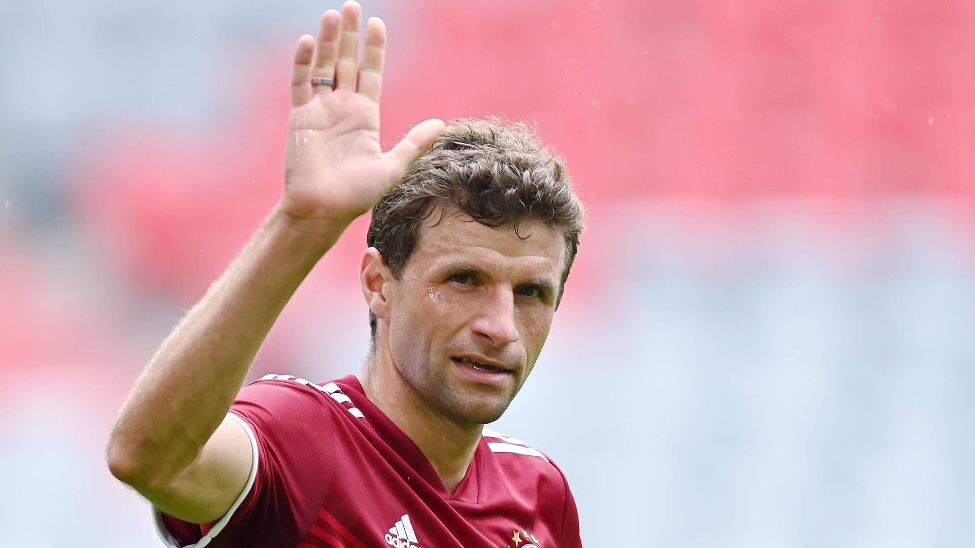 Thomas Müller: Laut Lothar Matthäus ist ein Wechsel der Bayern-Ikone nicht ausgeschlossen.