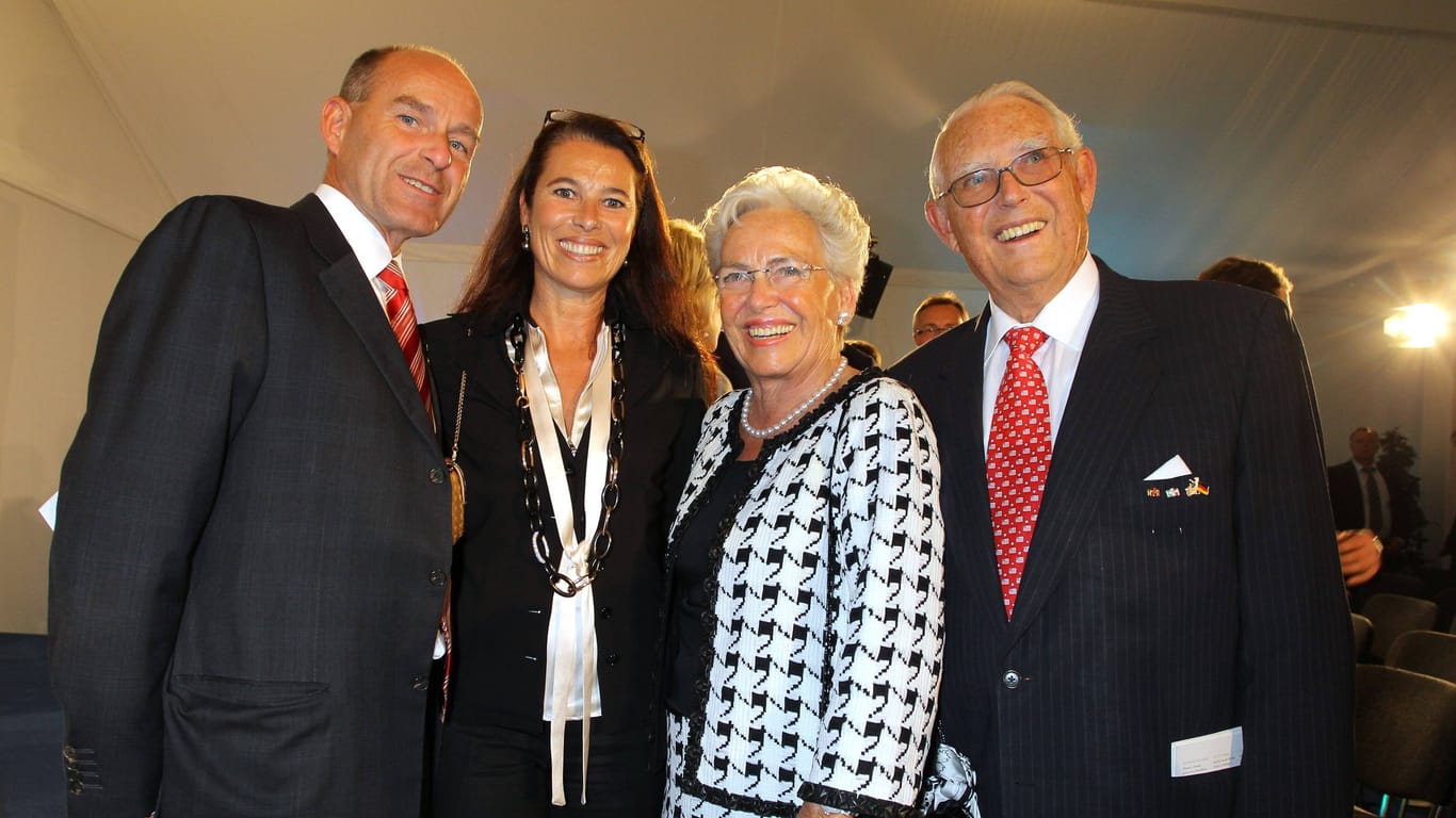 Preisverleihung an Helmut Kohl 2011: Karl-Erivan und seine Ehefrau Katrin Haub mit seinen Eltern Helga und Erivan Haub.