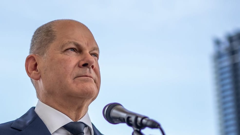 Bundeskanzler Olaf Scholz (SPD) spricht bei einem Pressestatement vor Abschluss des G7-Gipfel.