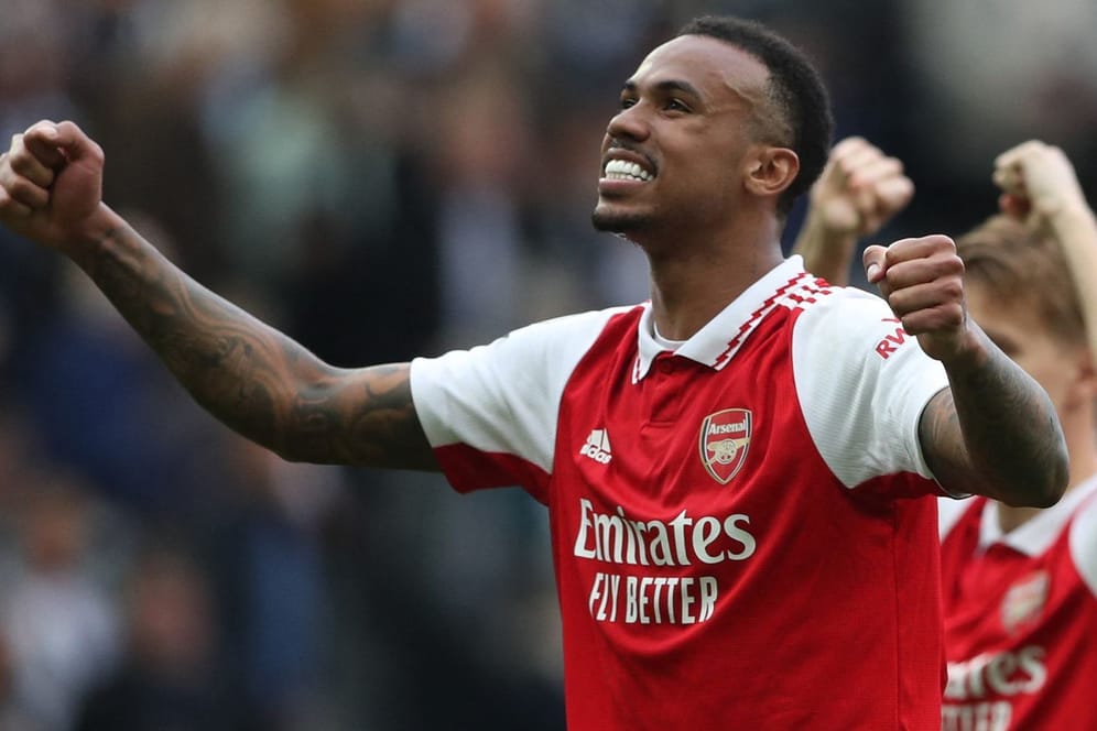Arsenals Gabriel Magalhães jubelt nach dem 2:0-Sieg in Newcastle.