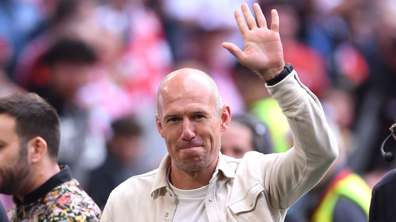 Arjen Robben: Die Bayern-Legende war diese Woche zu Besuch in München und schaute auch beim Heimspiel gegen Leipzig in der Arena vorbei.