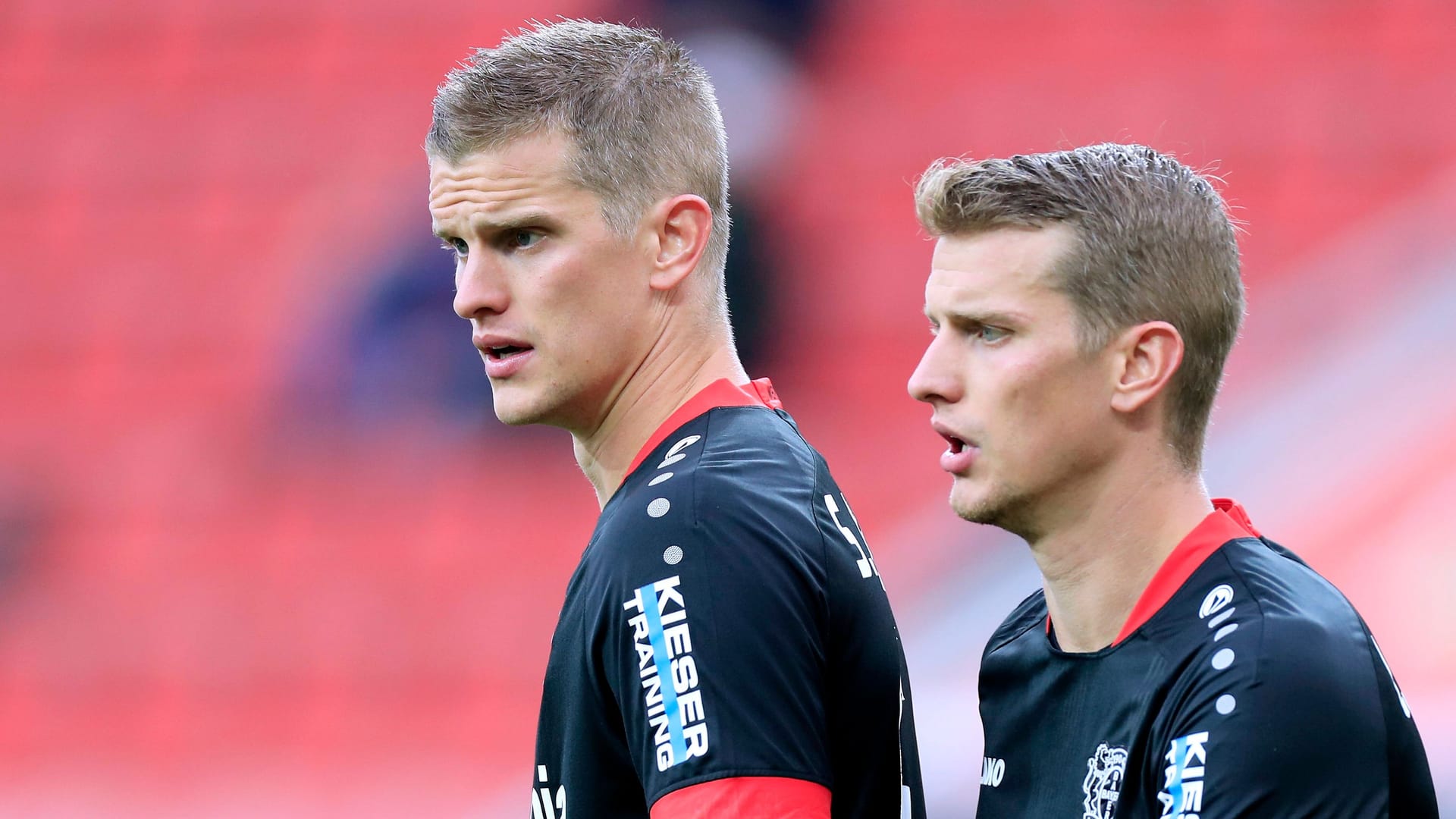 Sven (l.) und Lars Bender: Die beiden Ex-Profis feiern auch bei den Amateuren Erfolge.