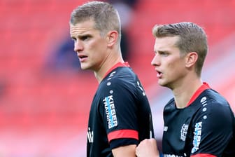 Sven (l.) und Lars Bender: Die beiden Ex-Profis feiern auch bei den Amateuren Erfolge.