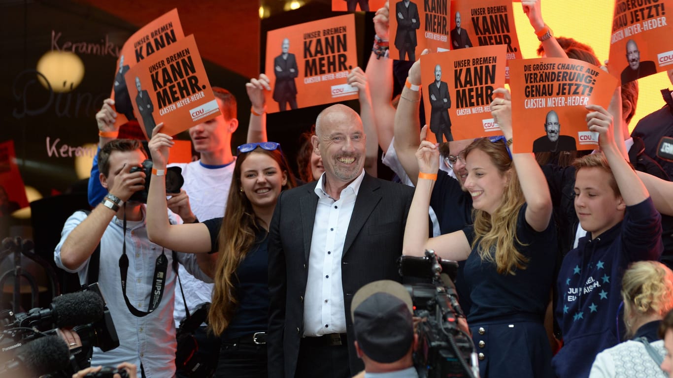 Wahlparty 2019: Der damalige CDU-Spitzenkandidat Carsten Meyer-Heder feiert in der Alten Markthalle seinen Wahlsieg.