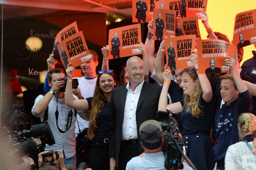 Wahlparty 2019: Der damalige CDU-Spitzenkandidat Carsten Meyer-Heder feiert in der Alten Markthalle seinen Wahlsieg.