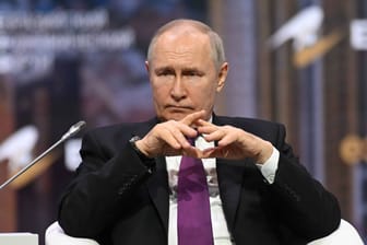 Wladimir Putin: Die Kosten für seine Luftangriffen sollen hoch sein, oft werden Wohnhäuser getroffen. Welche Strategie verfolgt er? Wladimir Putin: Die Kosten für seine Luftangriffen sollen hoch sein, oft werden Wohnhäuser getroffen. Welche Strategie verfolgt er?