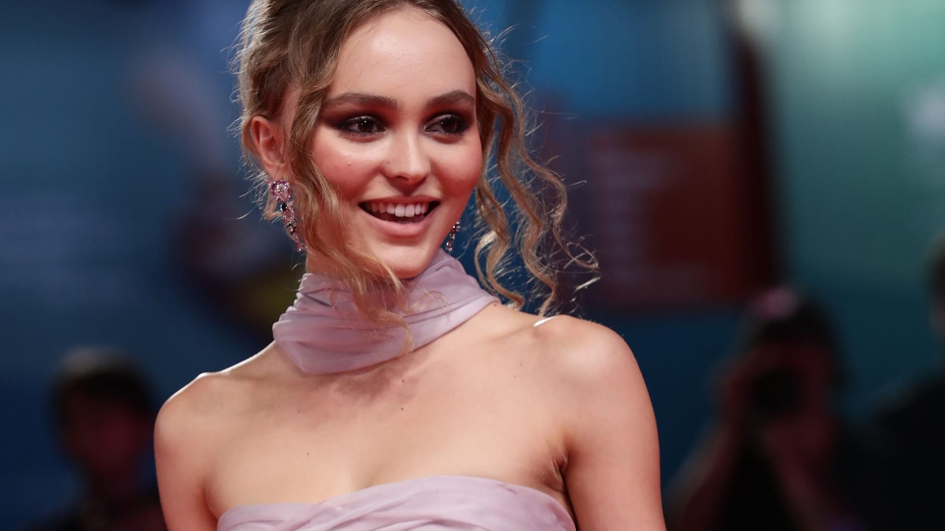 Lily-Rose Depp: Die 23-Jährige ist liiert.