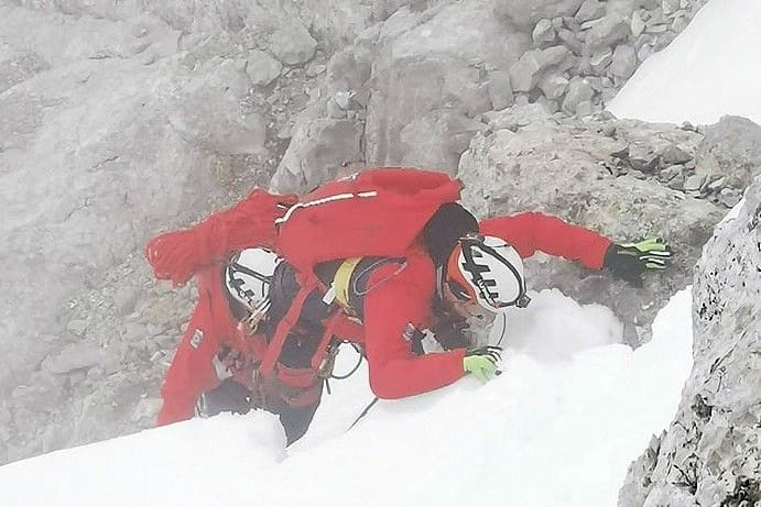 Retter am Watzmann: Hinterher zeigten sich die Touristen unzufrieden.