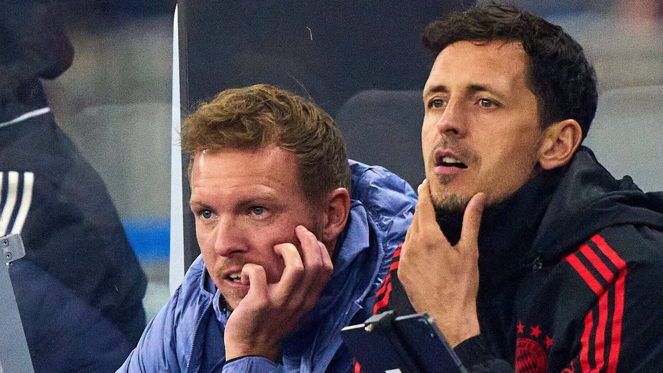 Dino Toppmöller (r.) neben dem damaligen Bayern-Trainer Nagelsmann: Umworben von Eintracht Frankfurt.
