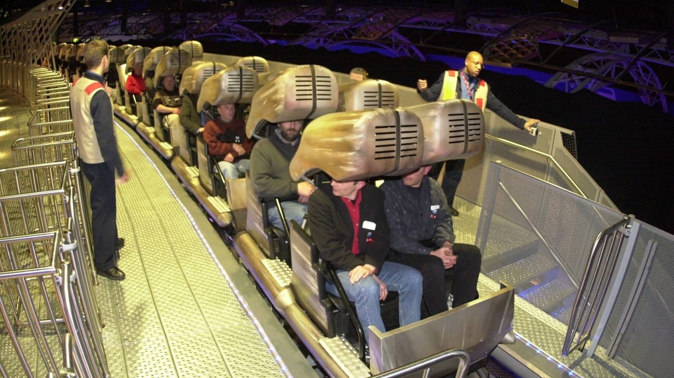 Die Indoor-Achterbahn war eine Attraktion im Space Park.