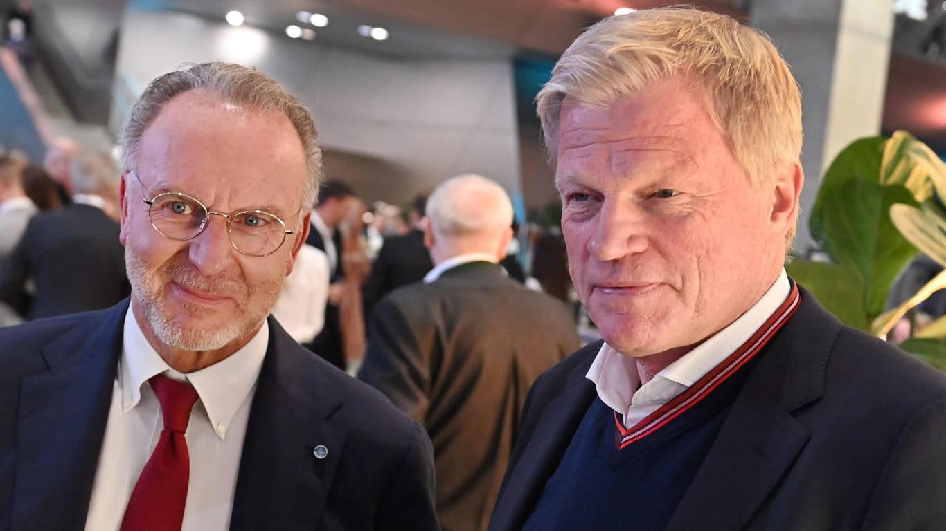 Karl-Heinz Rummenigge (links) mit Oliver Kahn: Über den geschassten Vorstandschef der Bayern möchte Rummenigge nichts Schlechtes sagen.
