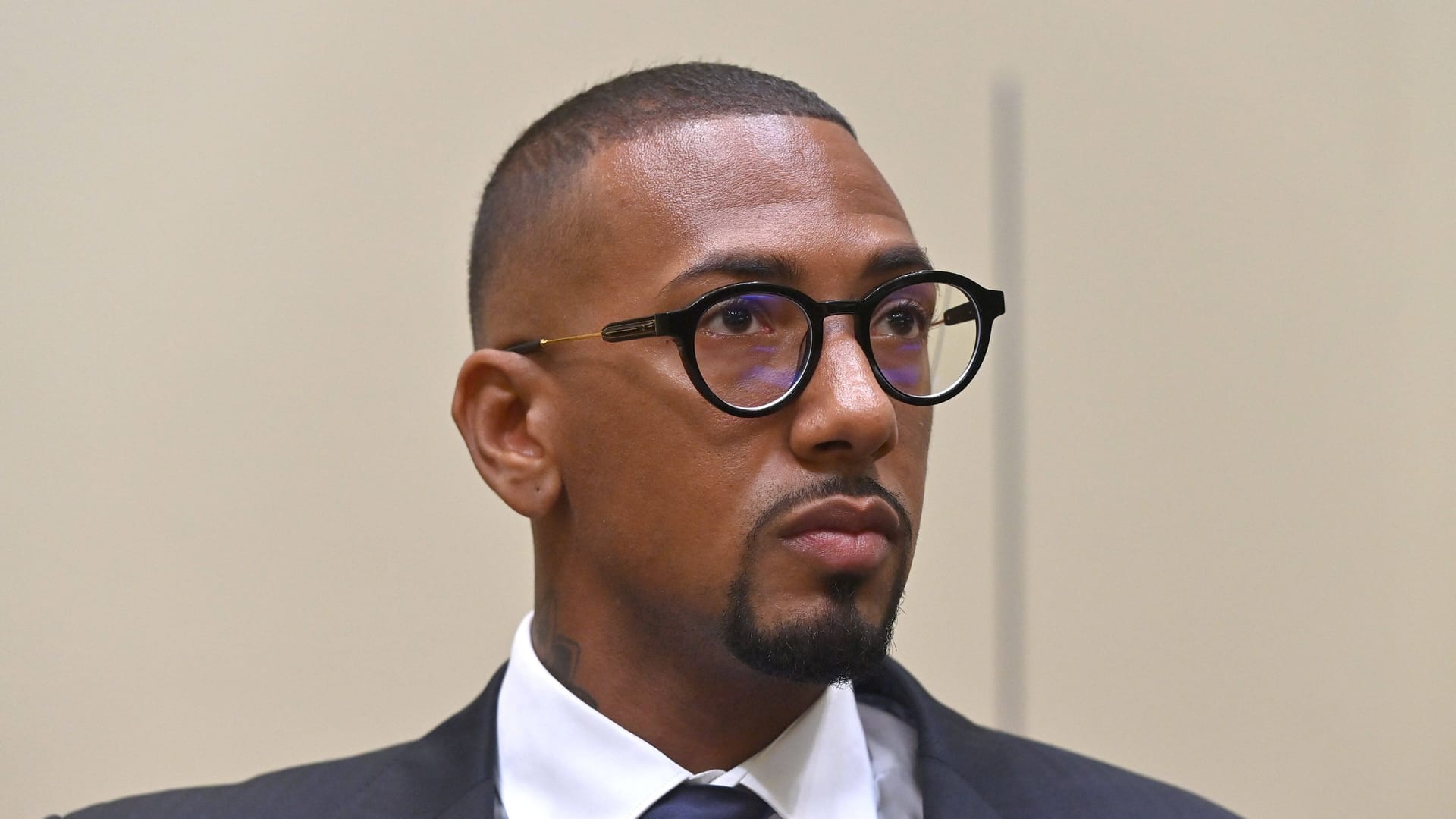 Jerome Boateng im Gerichtssaal in München (Archivbild): Dort war er im vergangenen Jahr angeklagt, Bayern hatte er da aber schon länger verlassen.