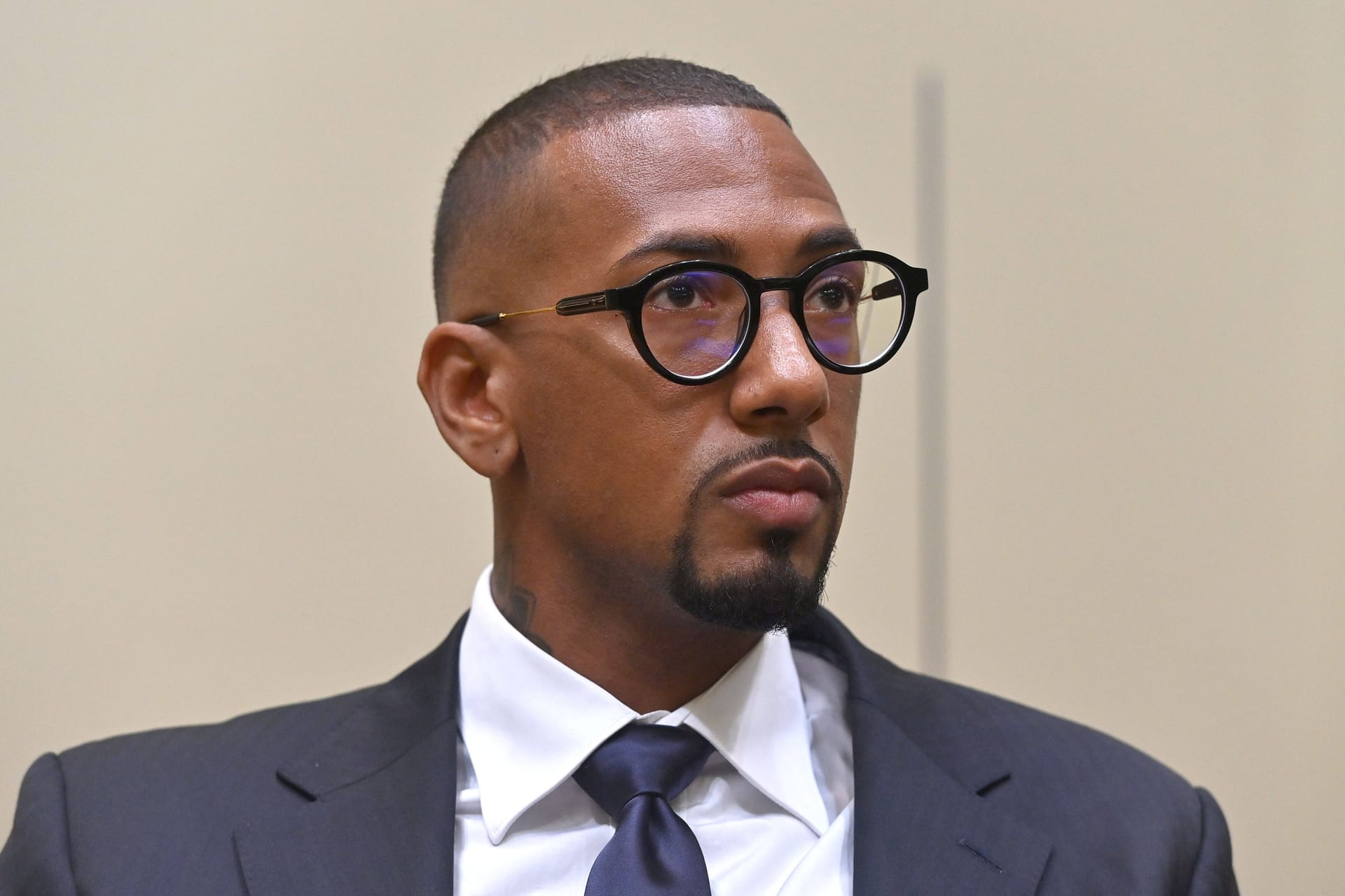 Jerome Boateng im Gerichtssaal in München (Archivbild): Dort war er im vergangenen Jahr angeklagt, Bayern hatte er da aber schon länger verlassen.