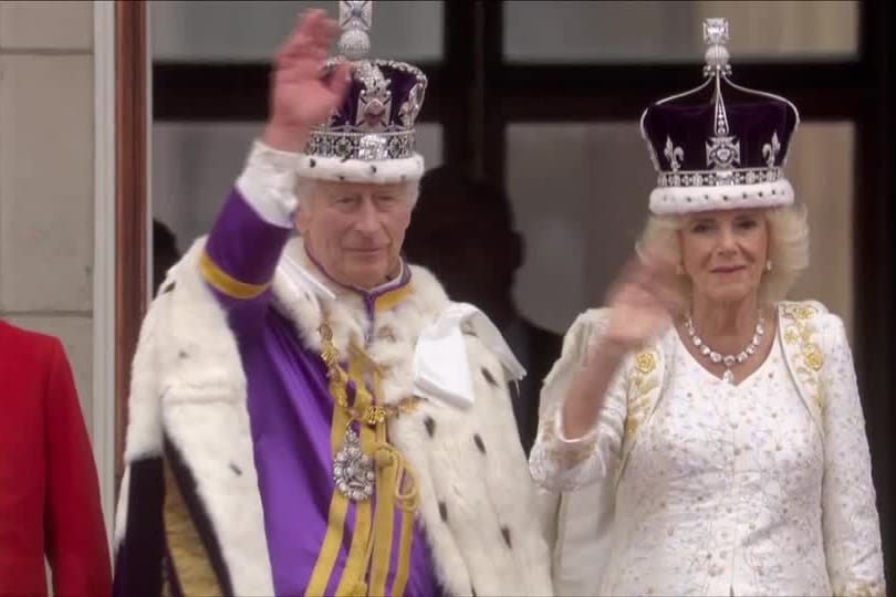 BALKON-CHARLES/CAMILLA