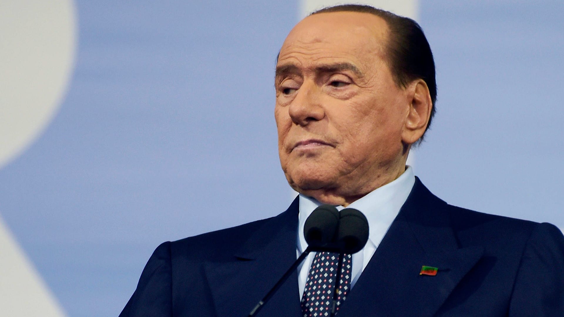 Silvio Berlusconi (Archivbild): Er lag wochenlang im Krankenhaus.