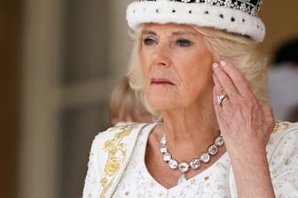 Königin Camilla: Jetzt ist sie auch offiziell eine Queen.