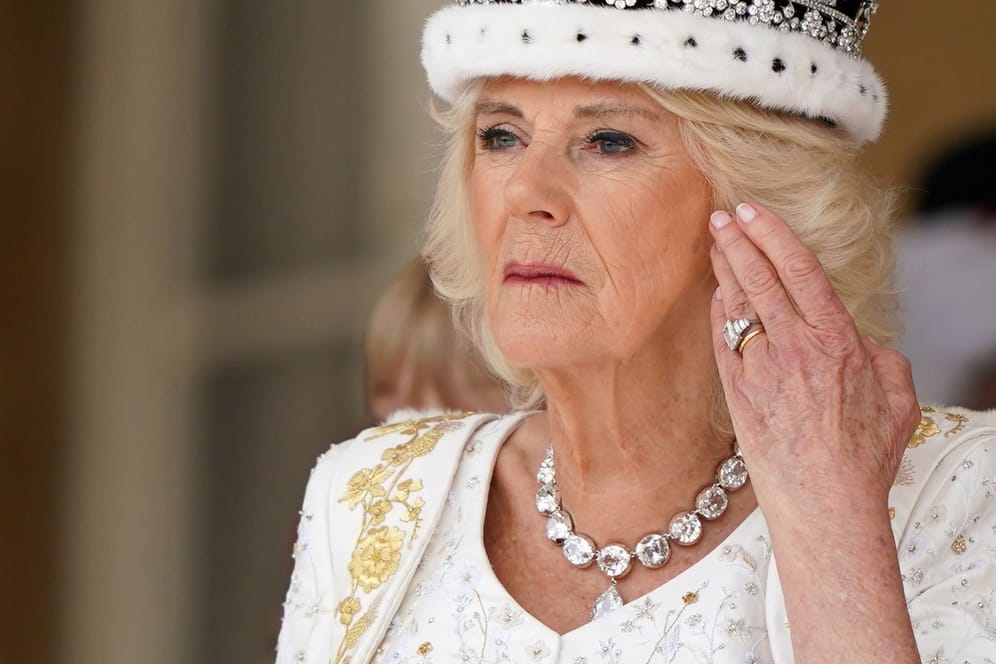 Königin Camilla: Jetzt ist sie auch offiziell eine Queen.